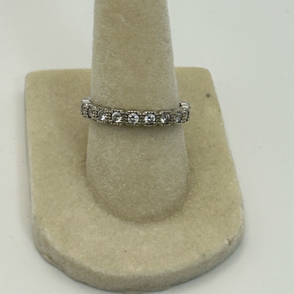 Sterling Silver Crystal Ring Stamped 925 Clear Crystals Dainty Sparkle Size 6.5 - Picture 1 of 10